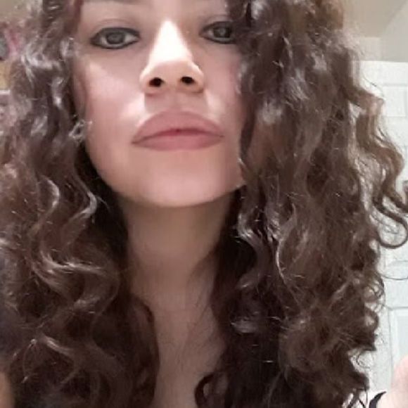 Meet your Posher, Sandra - Picture 1 of 1